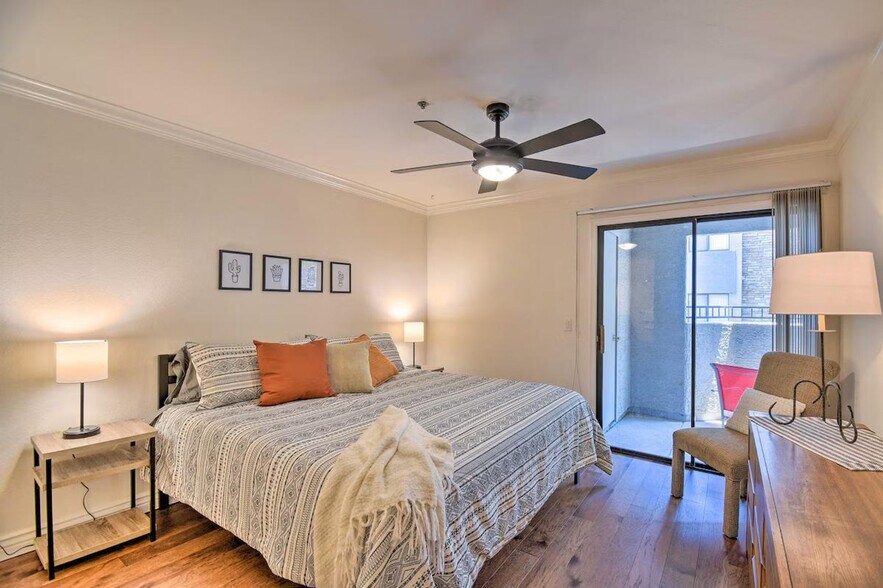 Building Photo - 2025 E Campbell Ave