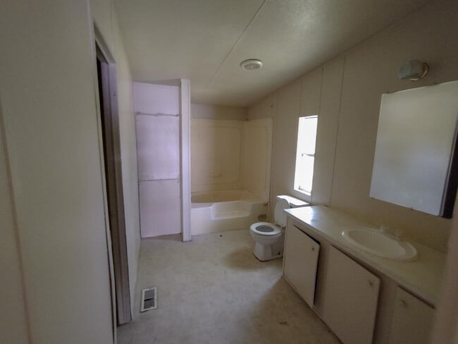 Building Photo - 144 Private Rd 3376 F