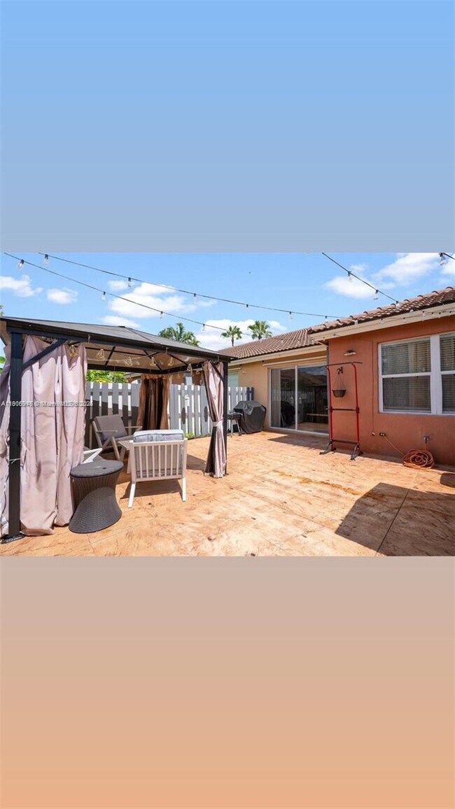 Building Photo - 11112 SW 236th Terrace