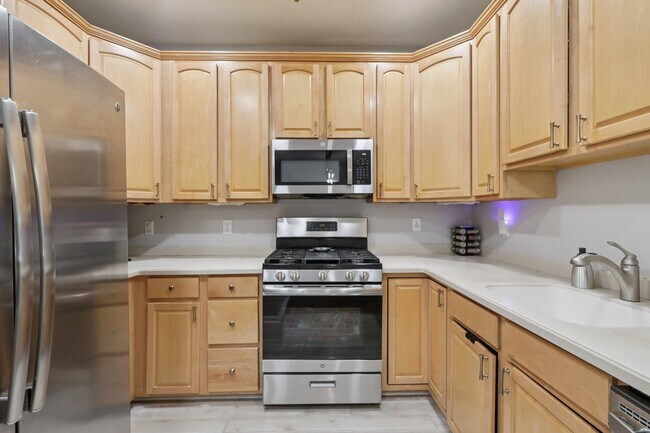 Building Photo - 351 Oswego Ct