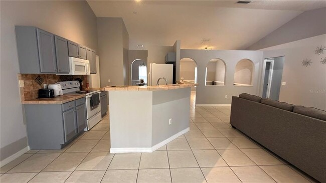 Building Photo - 627 Fisher Ct