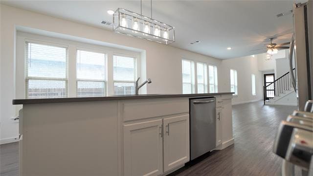 Building Photo - 2417 Doncaster Dr