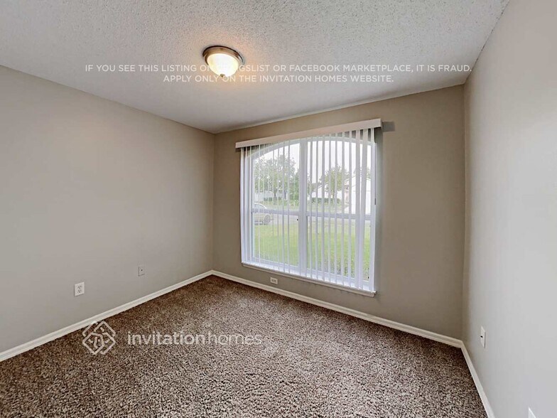 Building Photo - 619 Grand Royal Cir