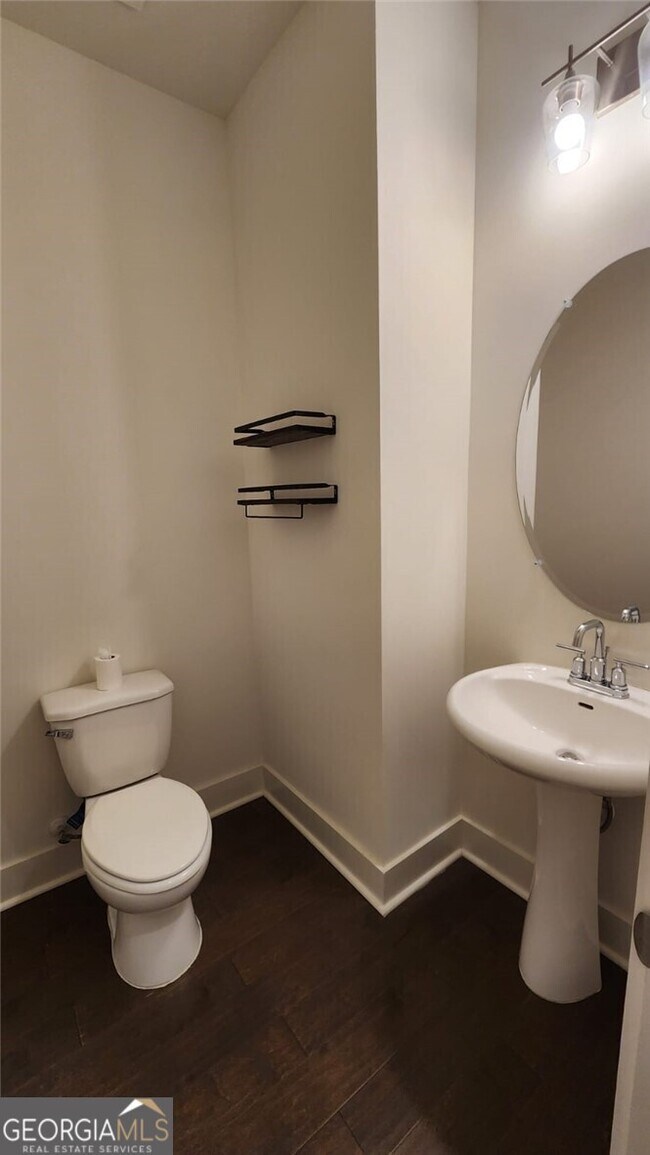 Building Photo - 300 Auburn Valley Wy