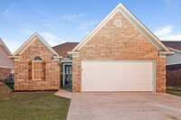 Building Photo - 240 Brighton Village Loop