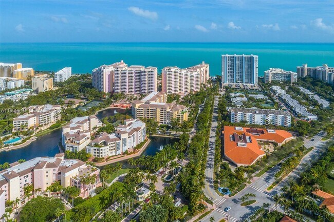 Building Photo - 785 Crandon Blvd