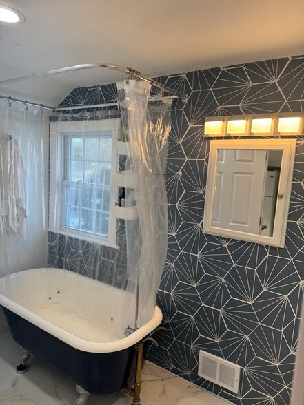 Bathroom - 9 W Center St