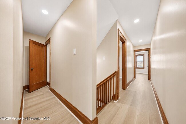 Building Photo - 1312 N Washington Ave