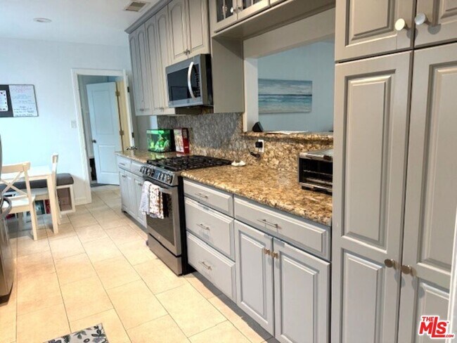 Building Photo - 912 McCarthy Ct