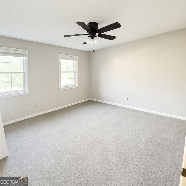 Building Photo - 2900 Webb Bridge Rd