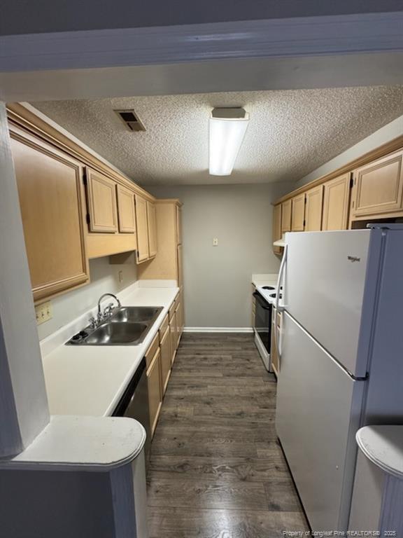 Building Photo - 5575 Robmont Dr