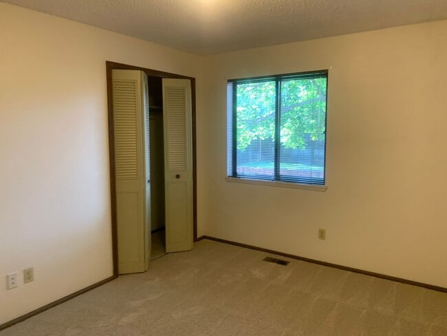 Building Photo - 13884 W 68th Dr