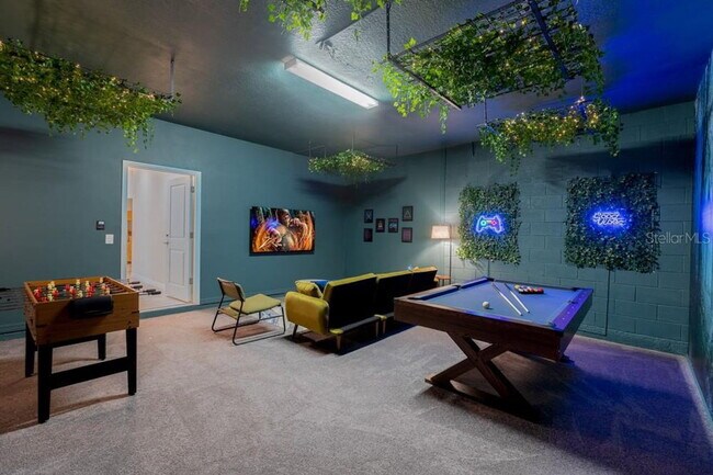 Building Photo - 7215 Oakmoss Loop