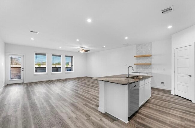 Building Photo - 13436 Sombrero Cay Dr