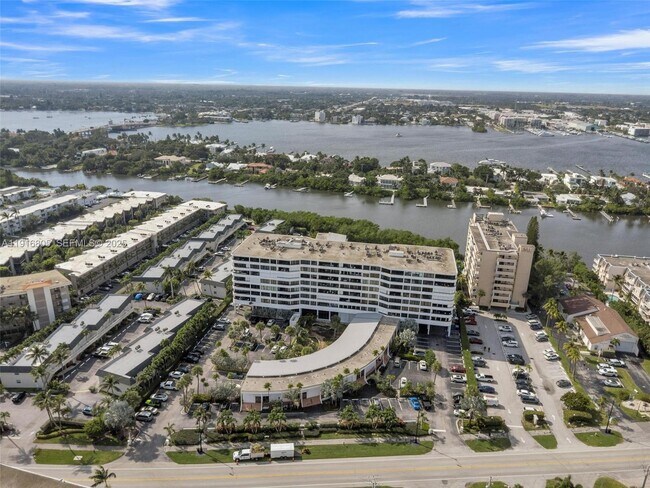 Building Photo - 3589 S Ocean Blvd