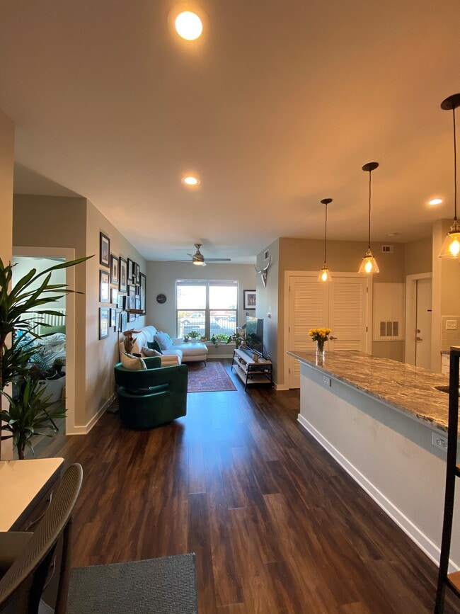 Building Photo - 1201 Grove