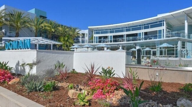 Building Photo - 8798 Spectrum Center Blvd