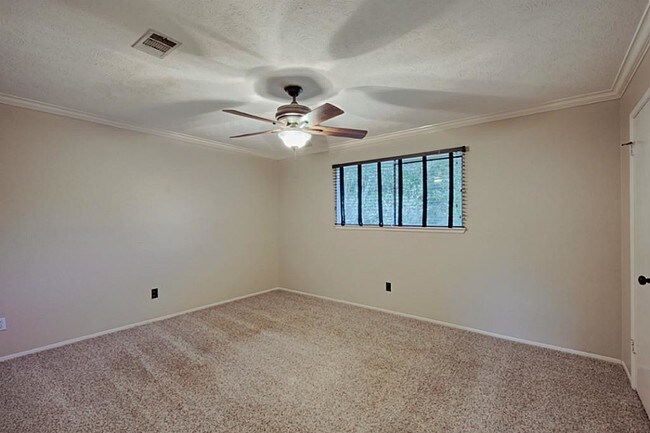 Building Photo - 3314 Falling Brook Dr