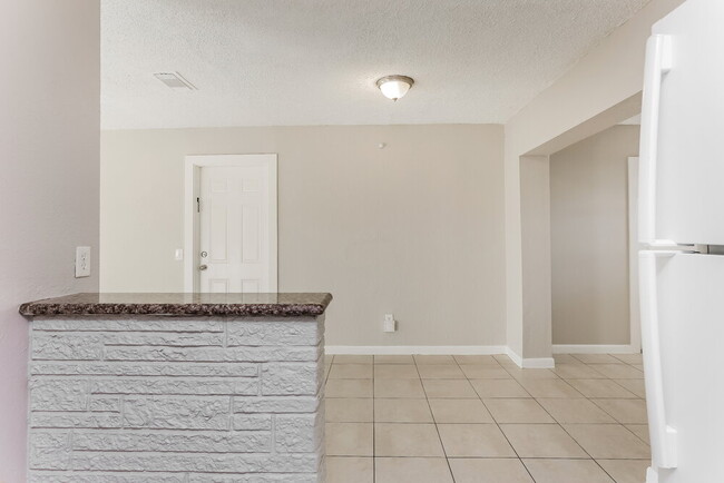 Building Photo - 2080 NW 5th Terrace