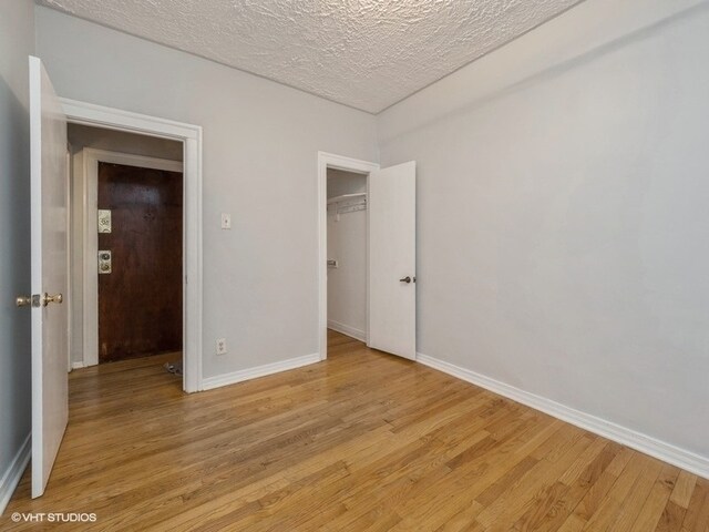 Building Photo - 1127 W Farwell Ave
