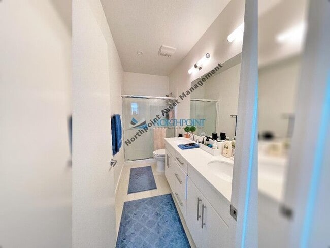 Building Photo - 2BR/2.5BA Condo w/ A/C + In-Unit W/D in The Mill at Broadway