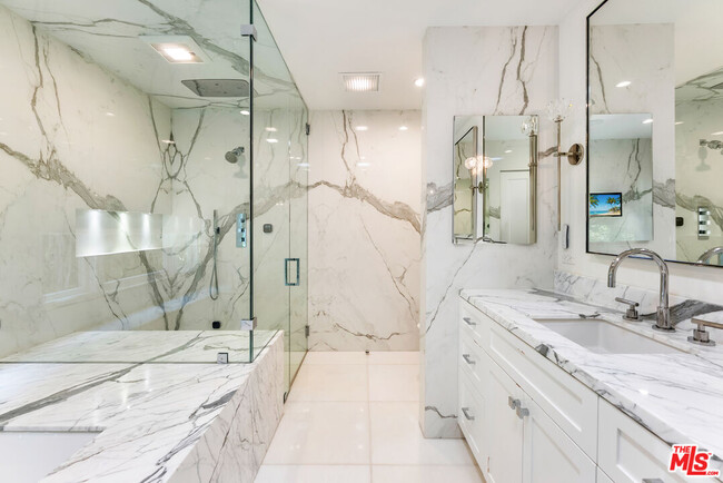 Building Photo - 797 Amalfi Dr