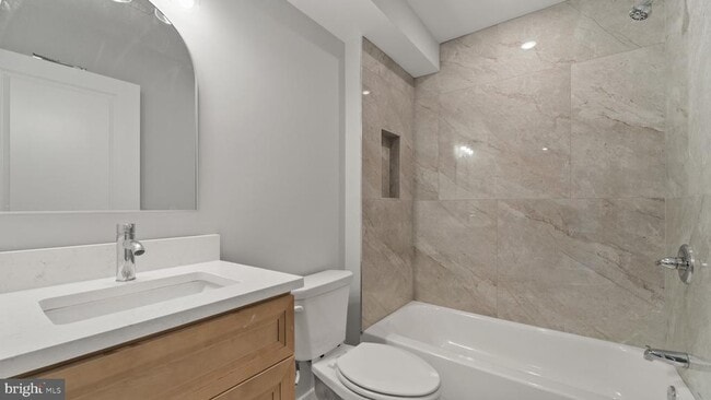 Building Photo - 1432 Ogden St