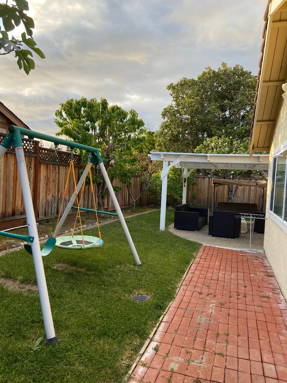 Building Photo - 37823 Bishop Ct