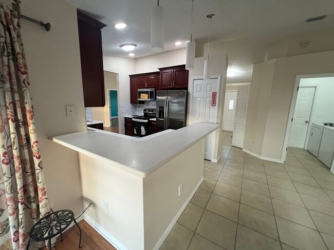 Building Photo - 3037 Bonkirk Dr