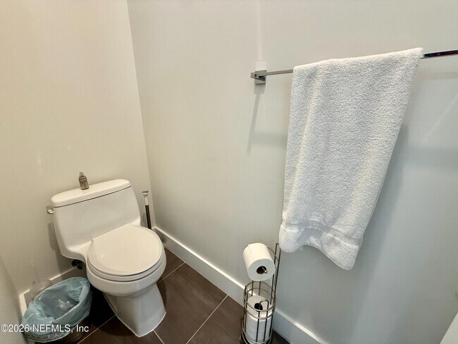 Building Photo - 2530 Beach Blvd