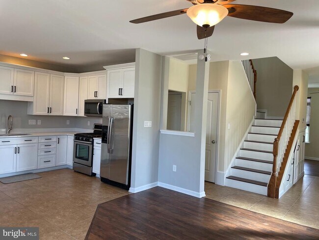 Building Photo - 114 Bowling Green Cir