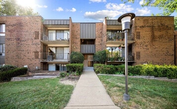 Building Photo - 4404 Island Pl