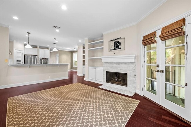 Building Photo - 4513 Avenue F