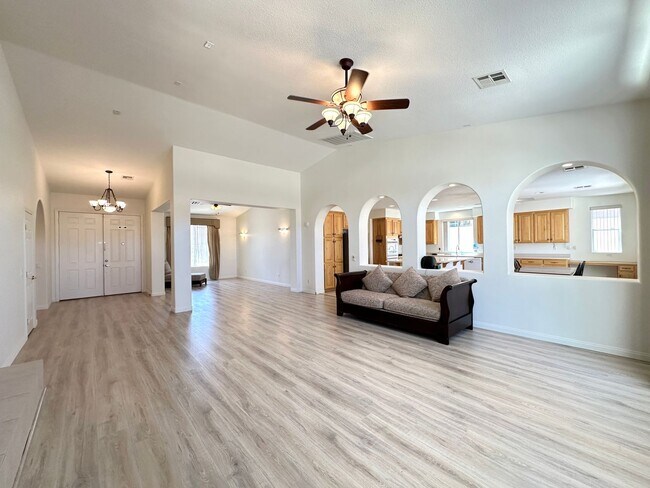 Building Photo - Tule Spgs Ranch North