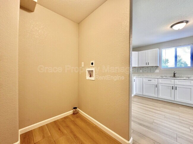 Building Photo - 3451 W 65th Ave