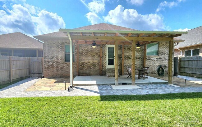 Building Photo - 662 Wild Heron Way