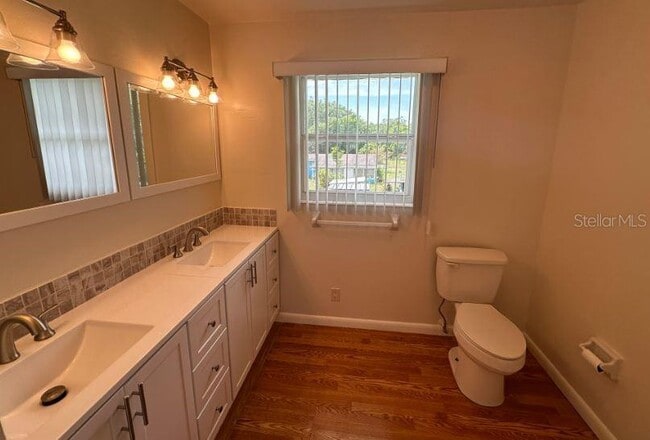 Building Photo - 3912 5th St Cir E