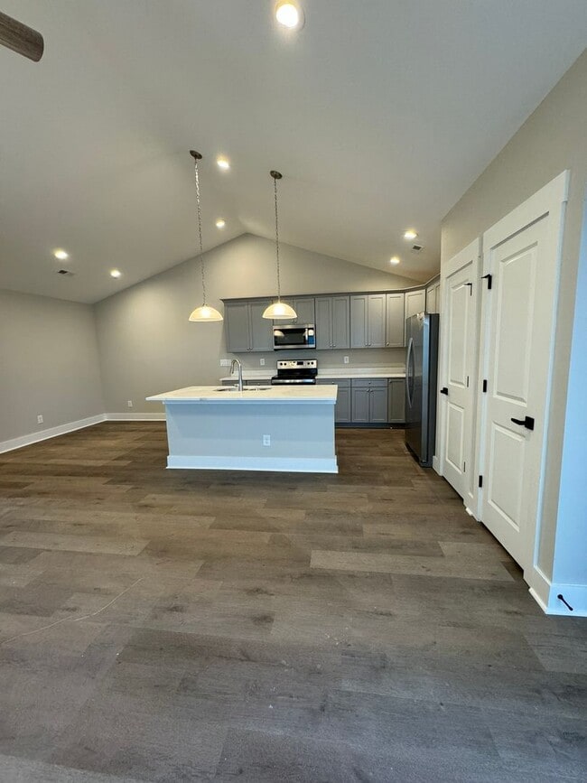 Building Photo - 145 Brawley Ave