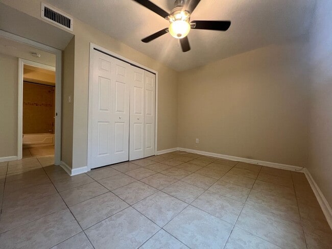 Building Photo - 3019 Bonaventure Cir