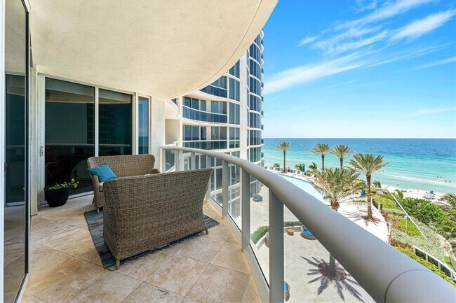 Building Photo - 17201 Collins Ave