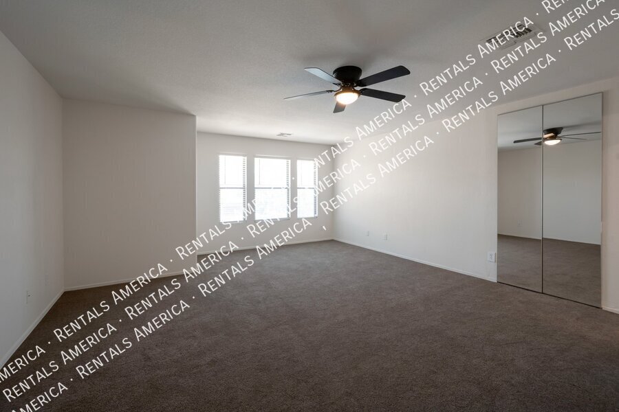 Building Photo - 10646 E Bogart Ave