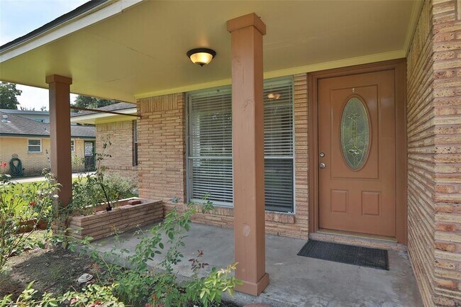 Building Photo - 10306 Oboe Dr