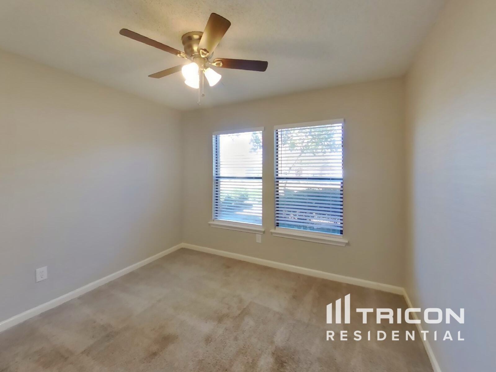 Building Photo - 716 King St