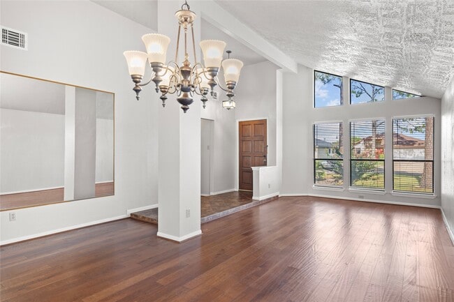 Building Photo - 8118 Vista Del Sol Dr