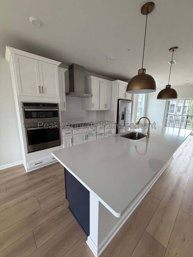 Building Photo - 227 Brattice Dr