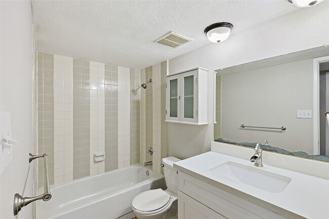 Building Photo - 17310 Nordway Dr