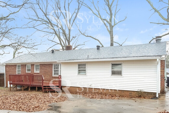 Building Photo - Fall in love with this beautiful 3BR 2 BA home