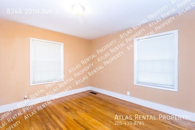 Building Photo - 8348 10th Ave S