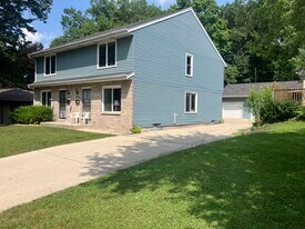 Building Photo - 9328 W Morgan Ave