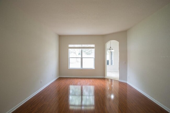 Building Photo - 3876 Shoreview Dr